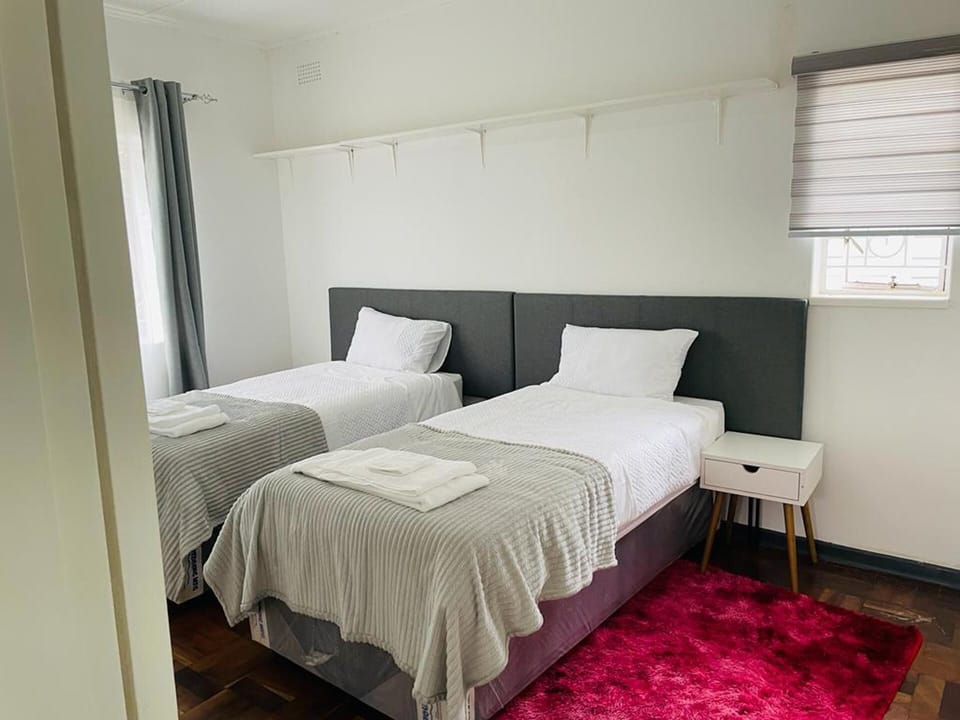 House | 3 bedrooms, iron/ironing board, free WiFi, bed sheets