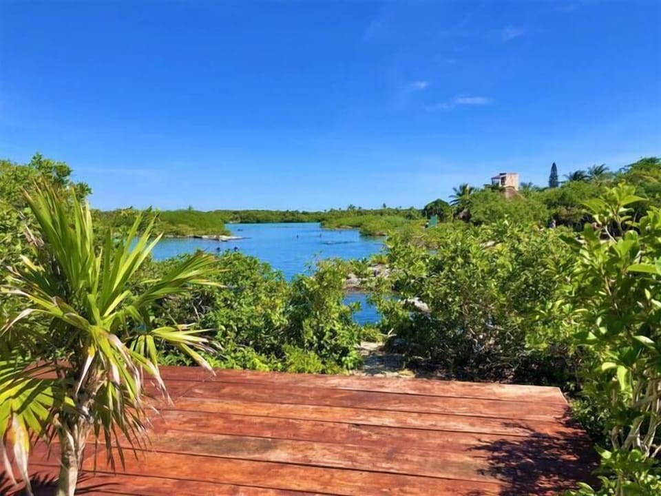 Nearby Yalku Lagoon - A short walk away offers amazing snorkelin