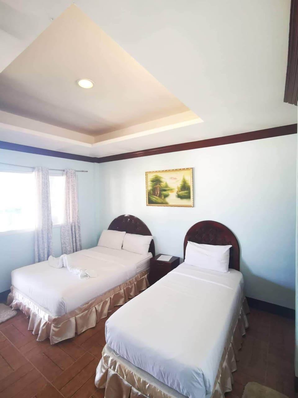 Bay View Room | Rollaway beds, bed sheets