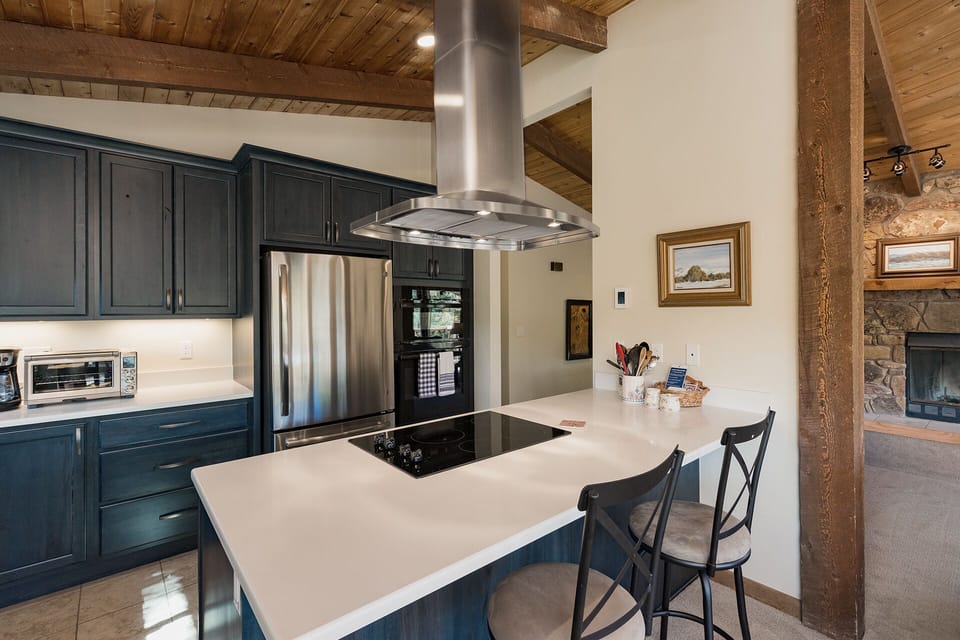 Kitchen and Bar (Remodeled 2022)