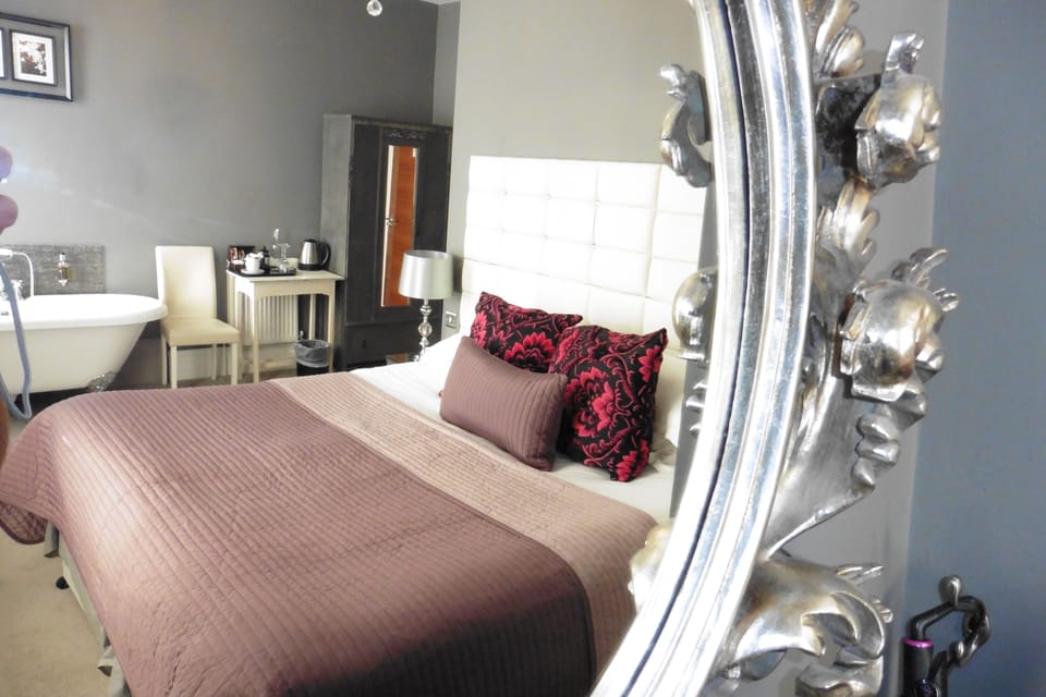 Egyptian cotton sheets, premium bedding, individually decorated