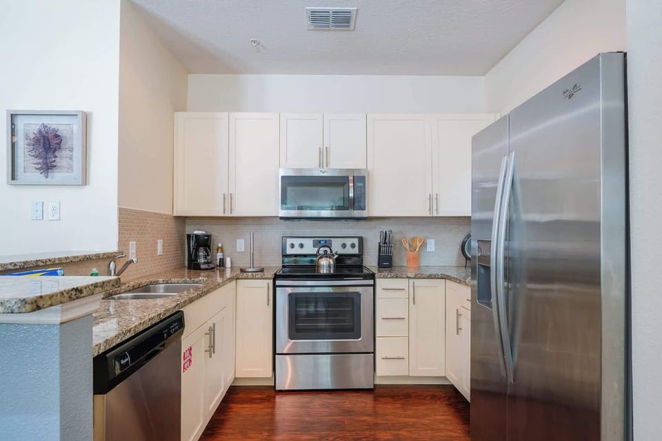 House, Multiple Beds, Kitchen, Garden View (Making Memories in Orlando) | Private kitchen | Fridge, microwave, oven, stovetop