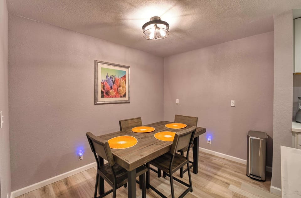 Condo, Multiple Beds, Balcony (Thomas Road Treasure) | Dining