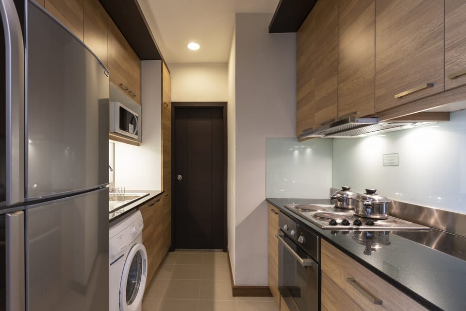 Full-size fridge, coffee/tea maker, cookware/dishes/utensils