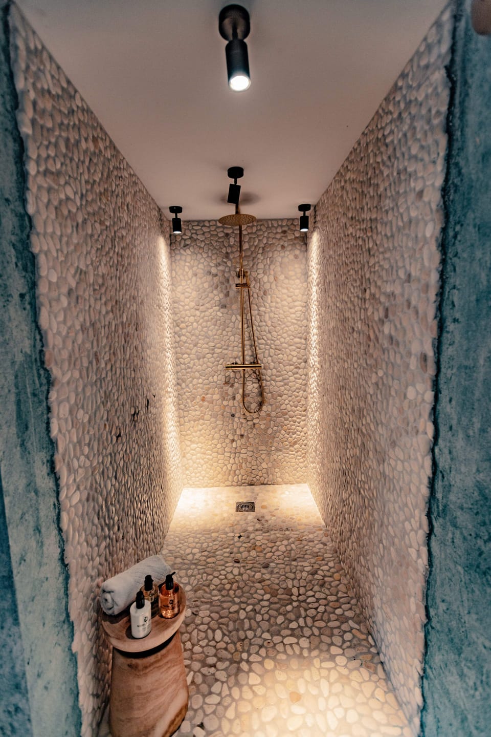 Courtyard Suite with Hot Tub | Bathroom | Shower, rainfall showerhead, hair dryer, bathrobes