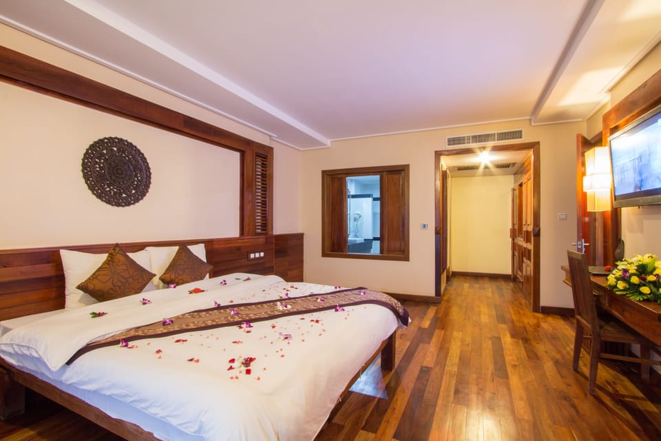Premium bedding, minibar, in-room safe, individually decorated