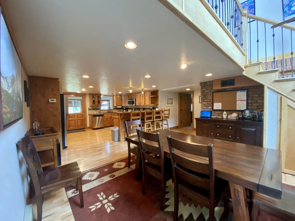 Dining Room Table & Kitchen