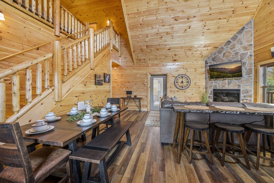 Living Room - Dining Area