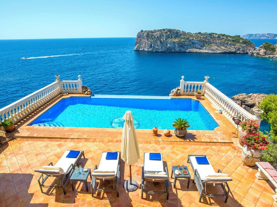 Blue, Swimming Pool, Resort, Sea, Coastal And Oceanic Landforms, Coast, Leisure, Eco Hotel, Ocean, Villa