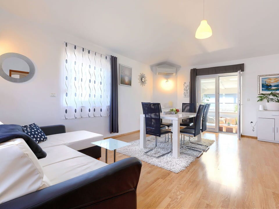 Furniture, Property, Picture Frame, Azure, Wood, Lighting, Interior Design, Comfort, Floor, Flooring