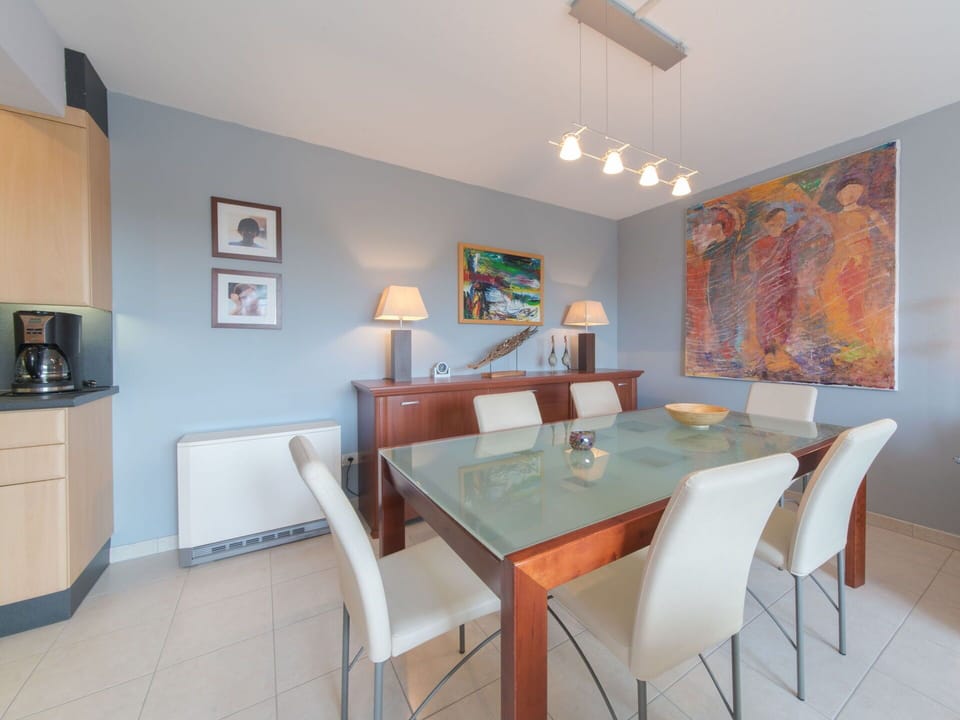 Table, Furniture, Chair, Wood, Lighting, Interior Design, Flooring, Floor, Picture Frame, Wall