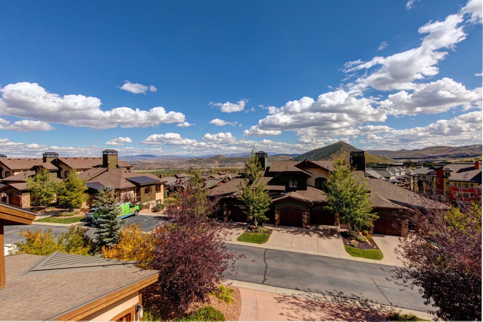 Private deck overlooking the surrounding mountains with golf course views