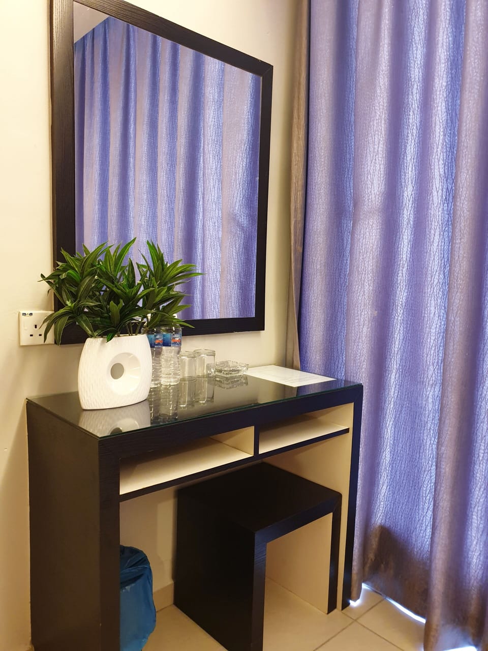 Family Room | Hypo-allergenic bedding, memory foam beds, individually furnished, desk