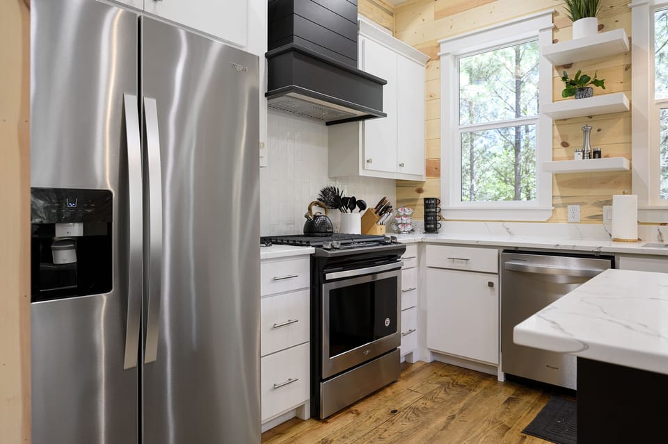 Fridge, stove, dishwasher