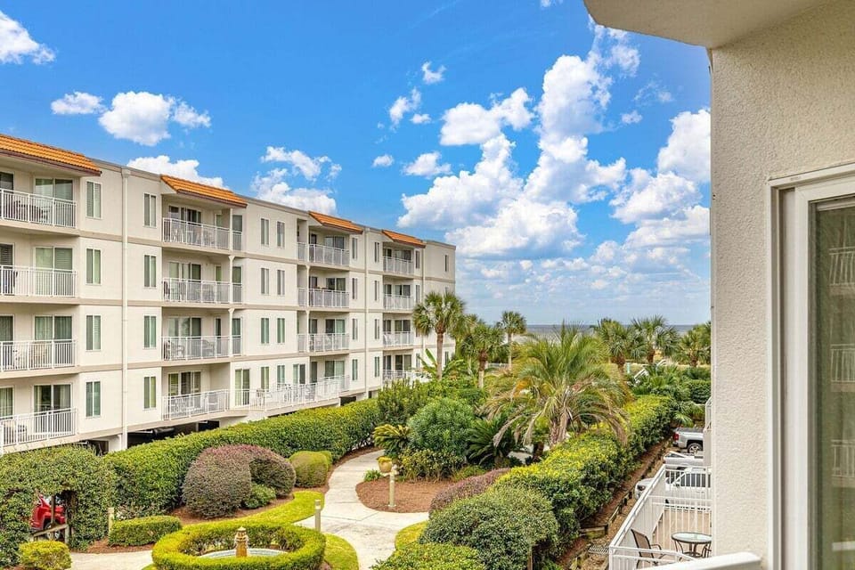 Beach Club 223 - Private Balcony Views