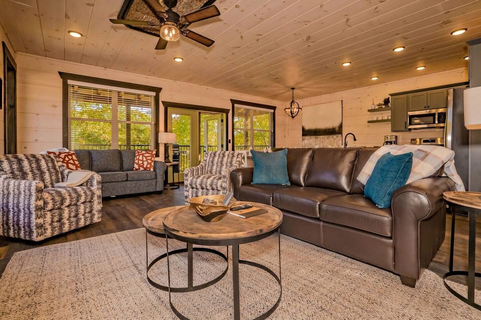 open great room/kitchen/dining combo