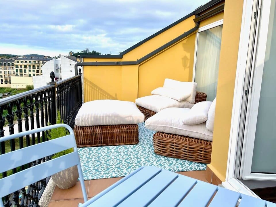 balcony, terrace or patio