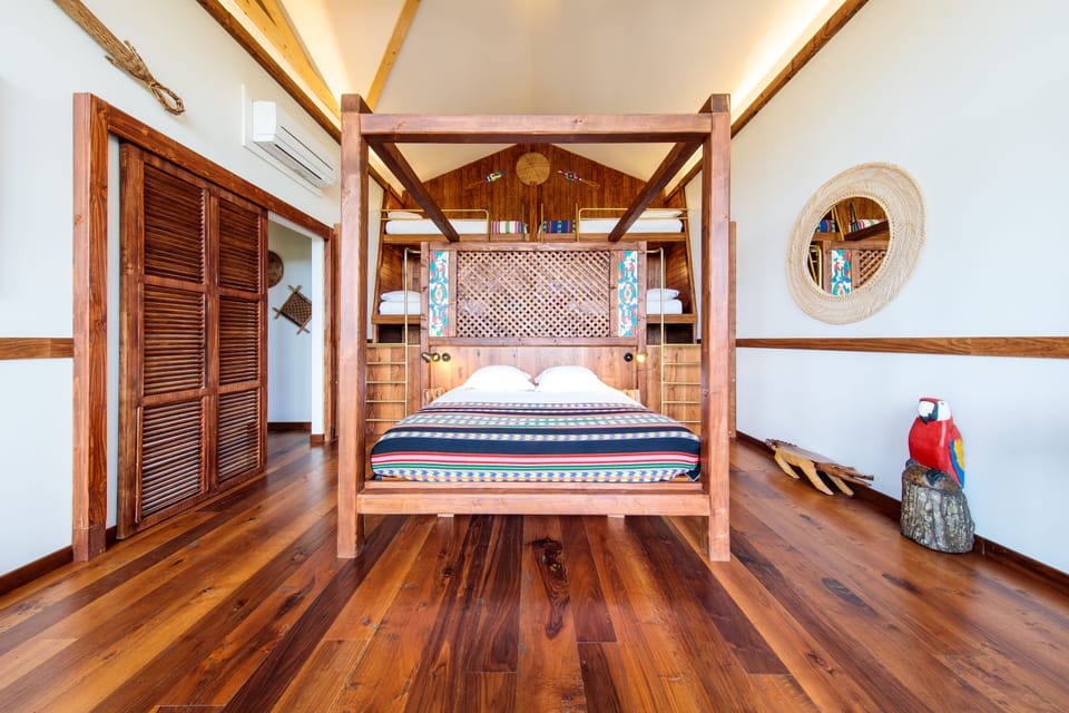 Family Room | In-room safe, free WiFi