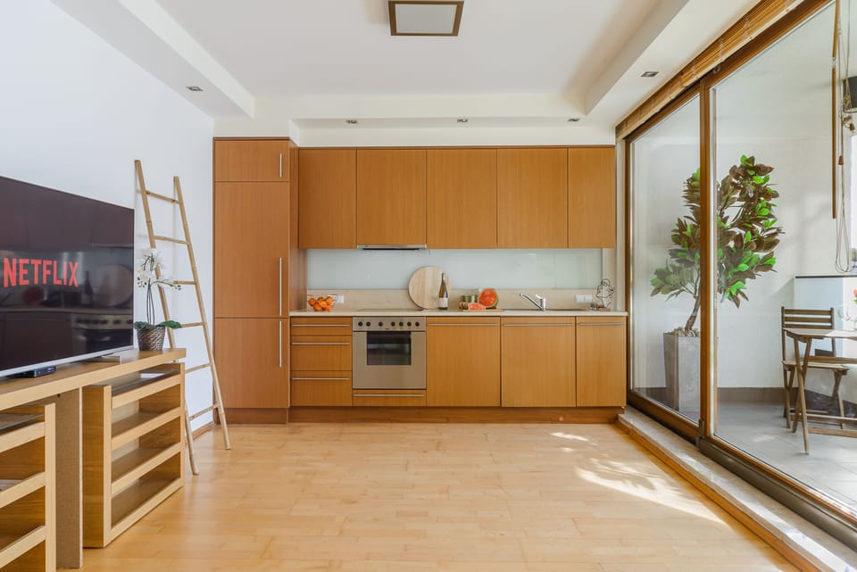 Comfort Apartment | Private kitchen | Microwave, oven, stovetop, dishwasher