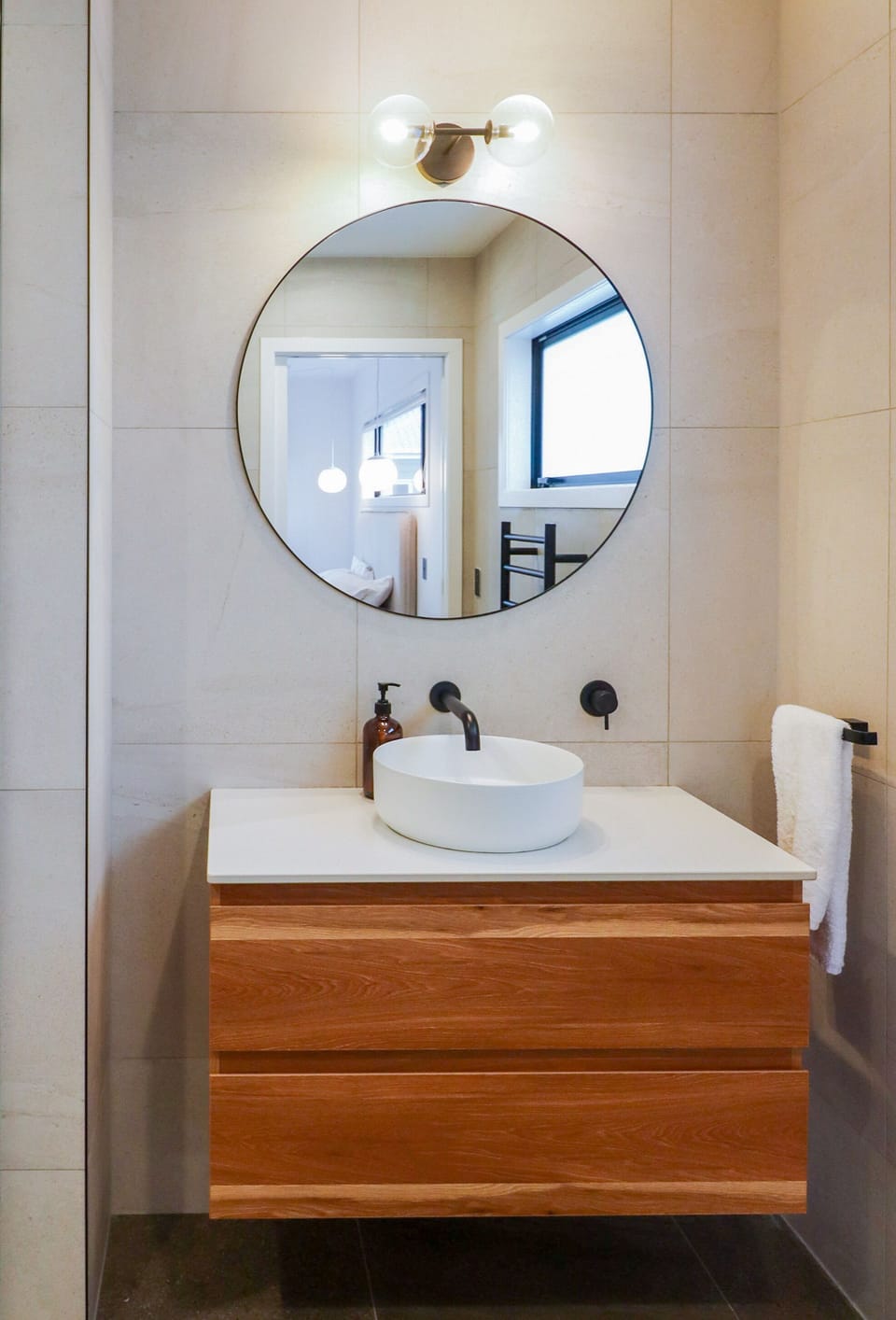 Ensuite vanity