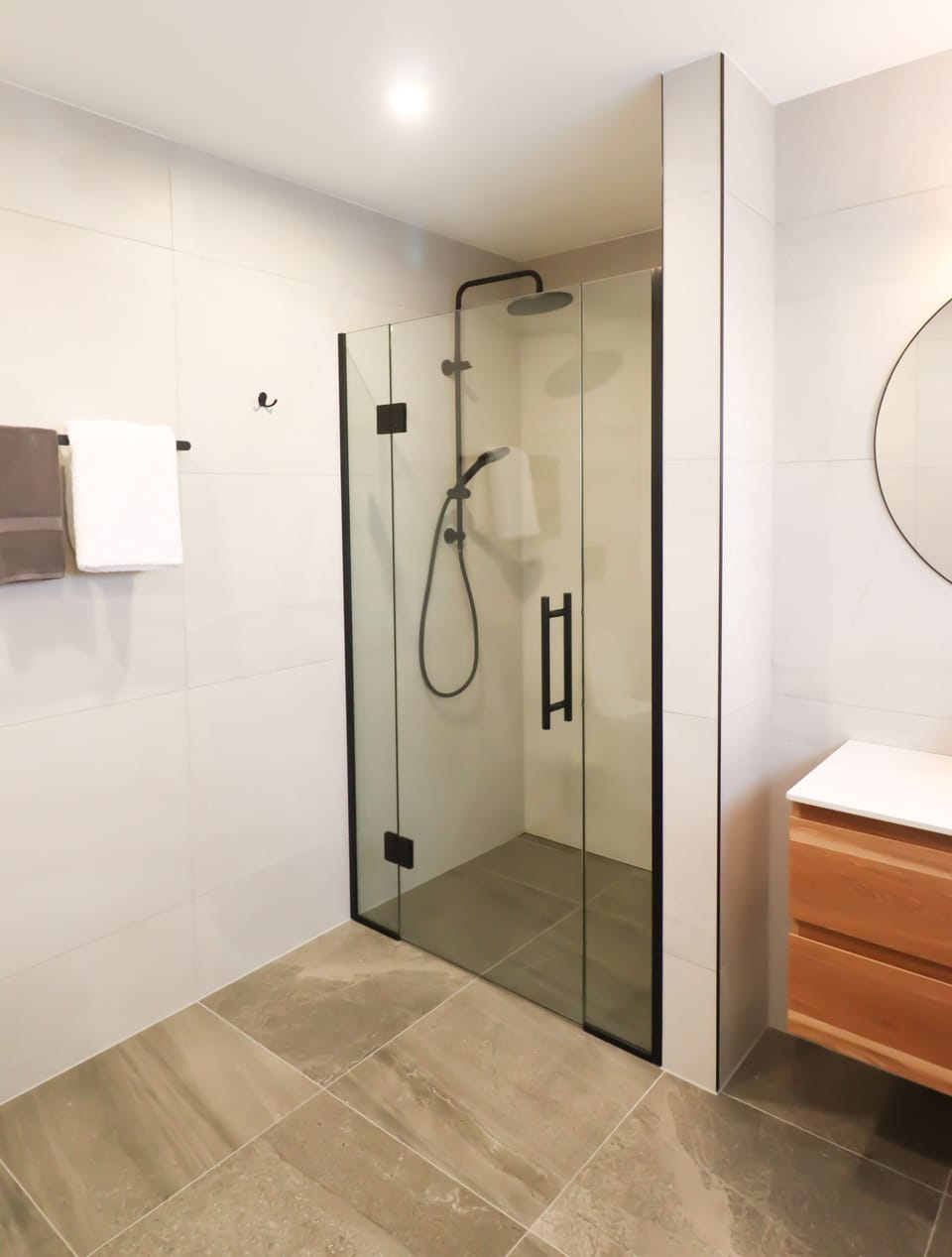 Large Ensuite Shower