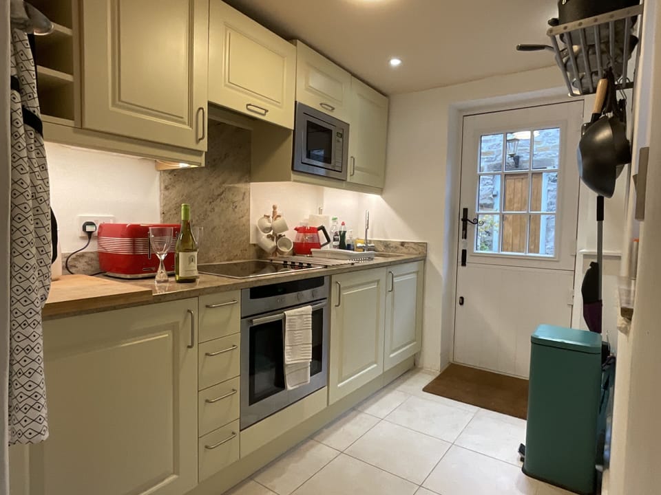 Kitchen fully fitted