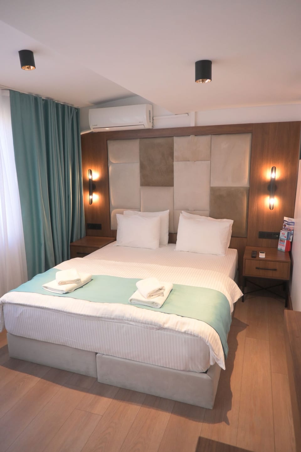 Deluxe Room, 1 Double Bed | Premium bedding, memory foam beds, minibar, individually decorated