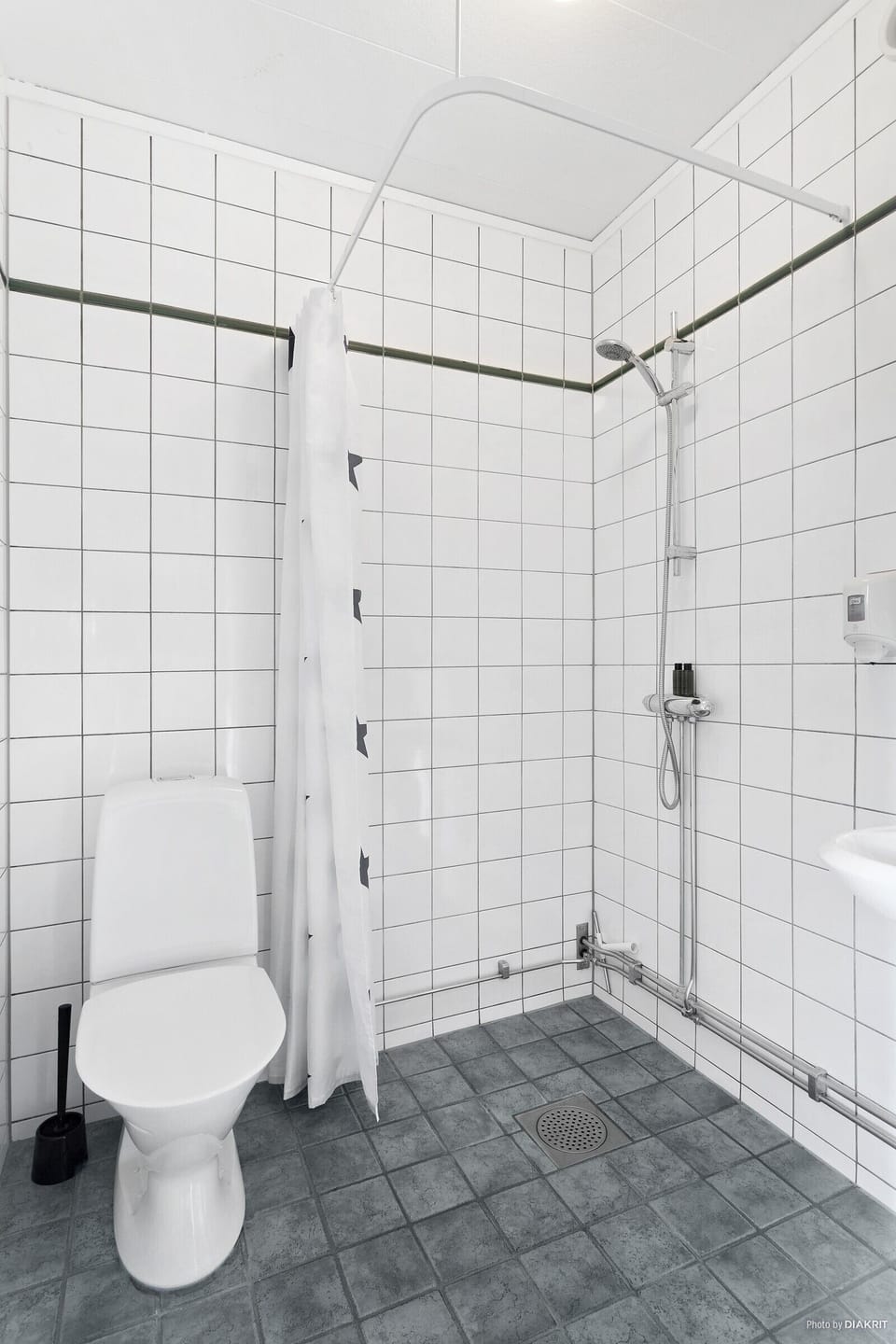 Comfort Double or Twin Room | Bathroom | Hair dryer, towels, soap, shampoo