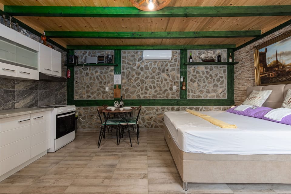 Villa, Multiple Bedrooms, Private Pool | 8 bedrooms, bed sheets