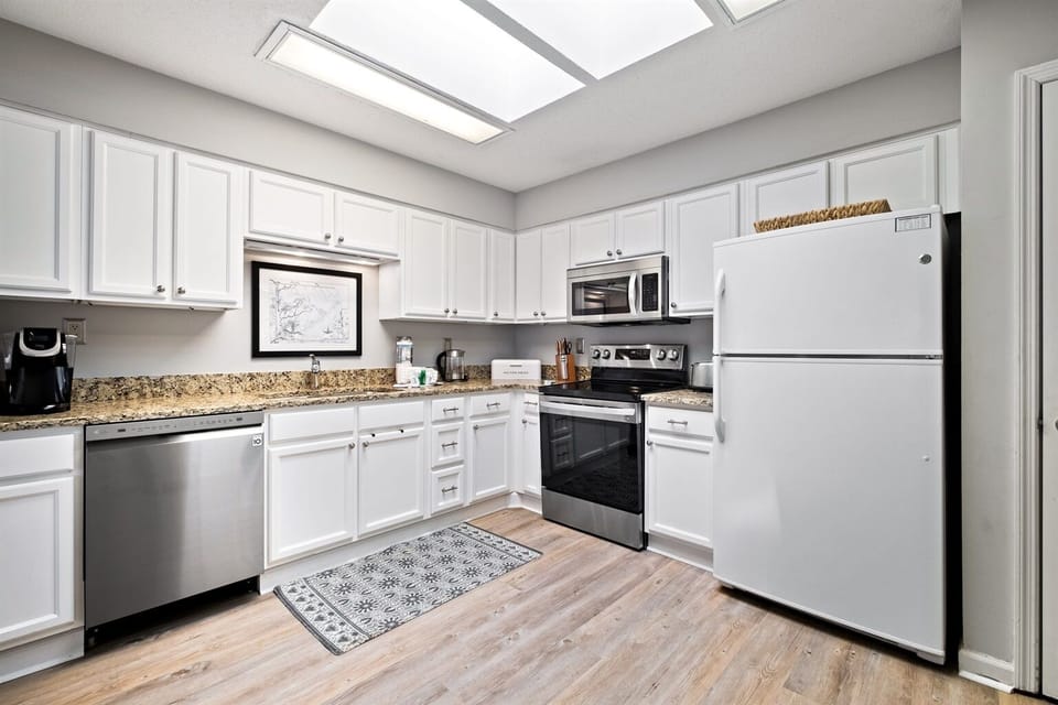 04_Fully equipped kitchen1