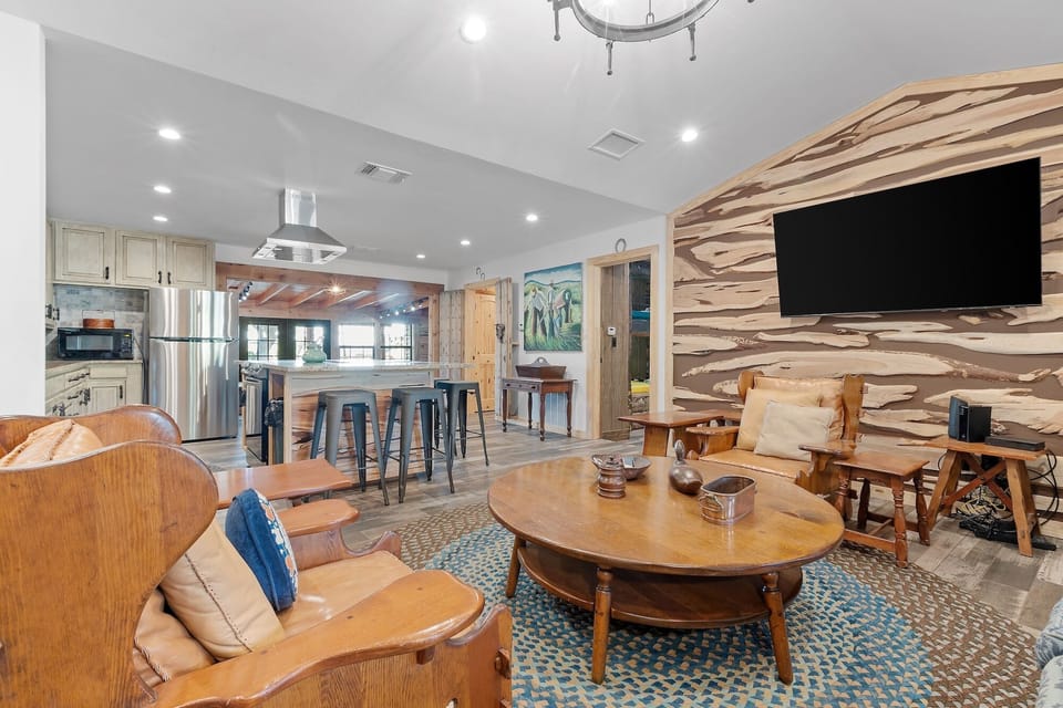 House, Multiple Bedrooms | Dining