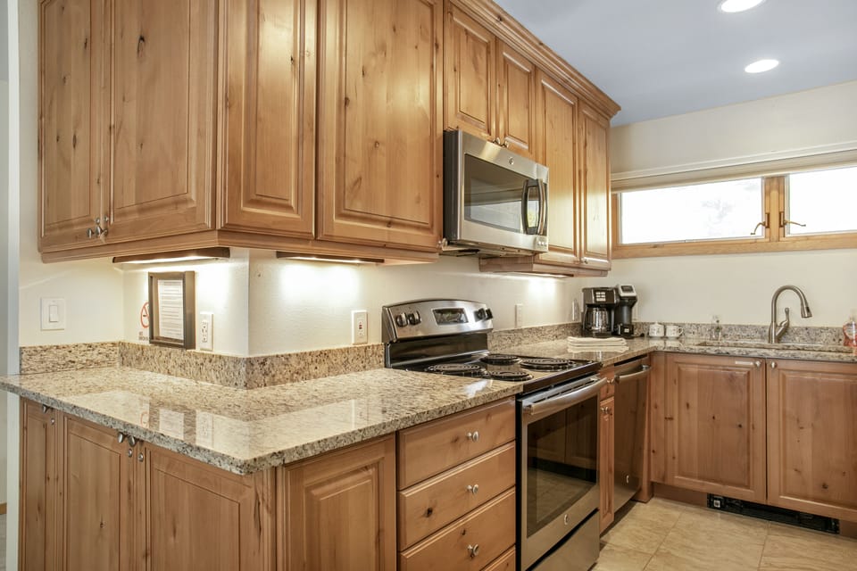 Full Kitchen
