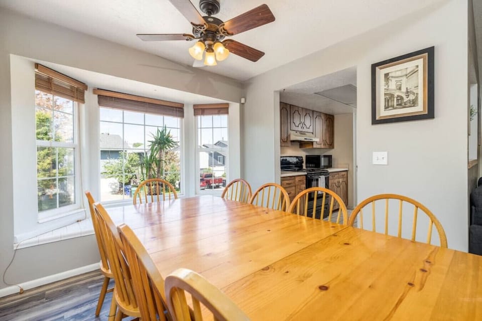 Spacious Dining Table perfect for gatheringsSpacious Dining Table perfect for gatherings