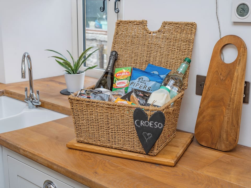 Welcome pack | Cwtch Ty Gwyn, Llandeilo