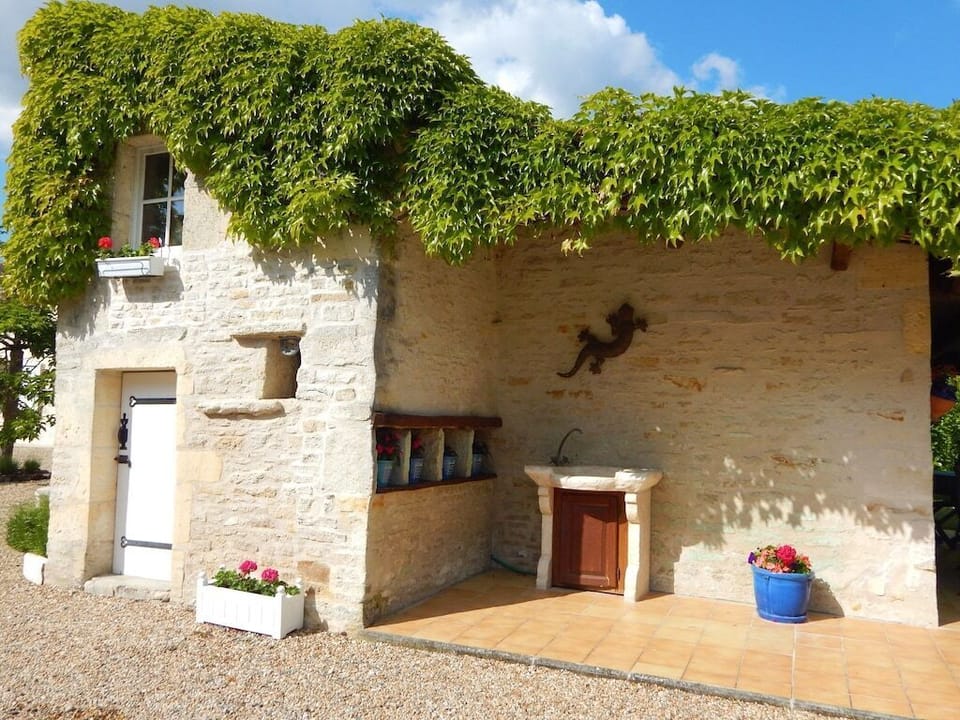 Side view of Summer house