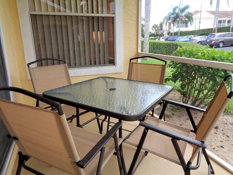 Screend-in patio