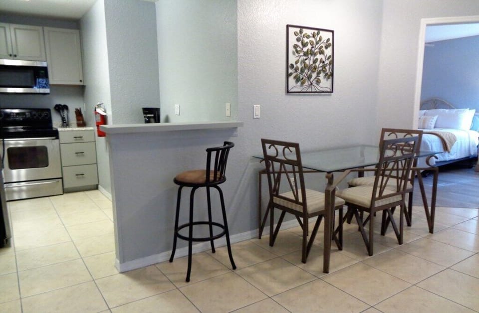 Kitchen / dining room