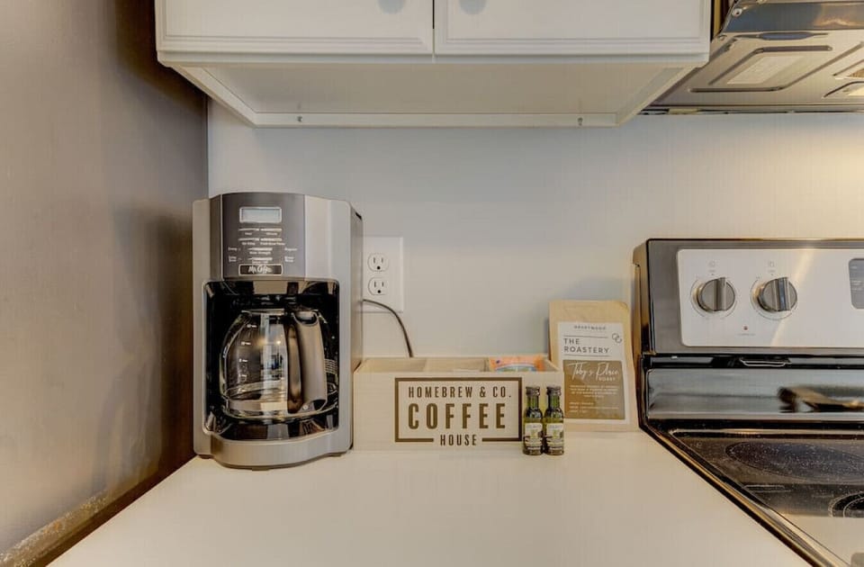 Drip coffee maker with local coffee beans