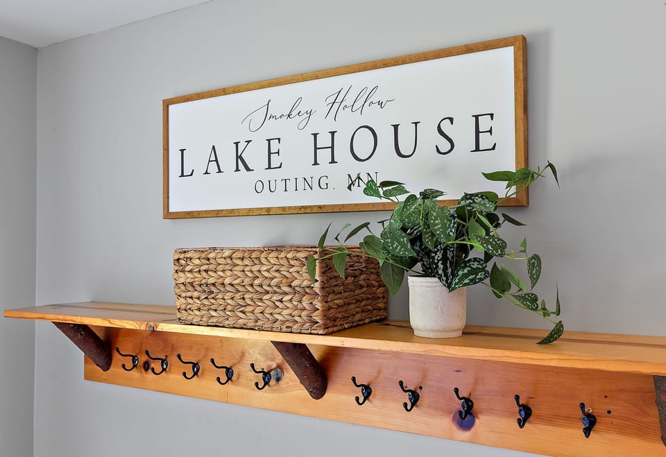 Welcome to the Smokey Hollow Lakehouse