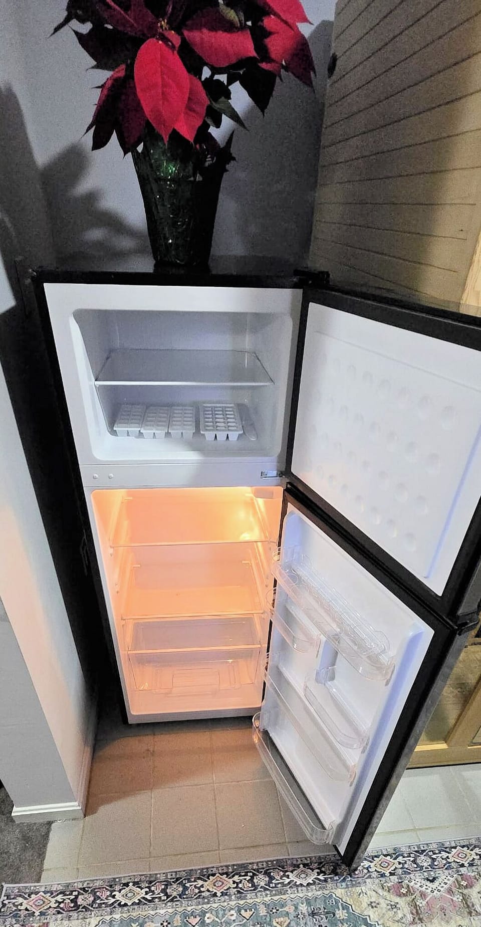 Refrigerator - Freezer 7cf