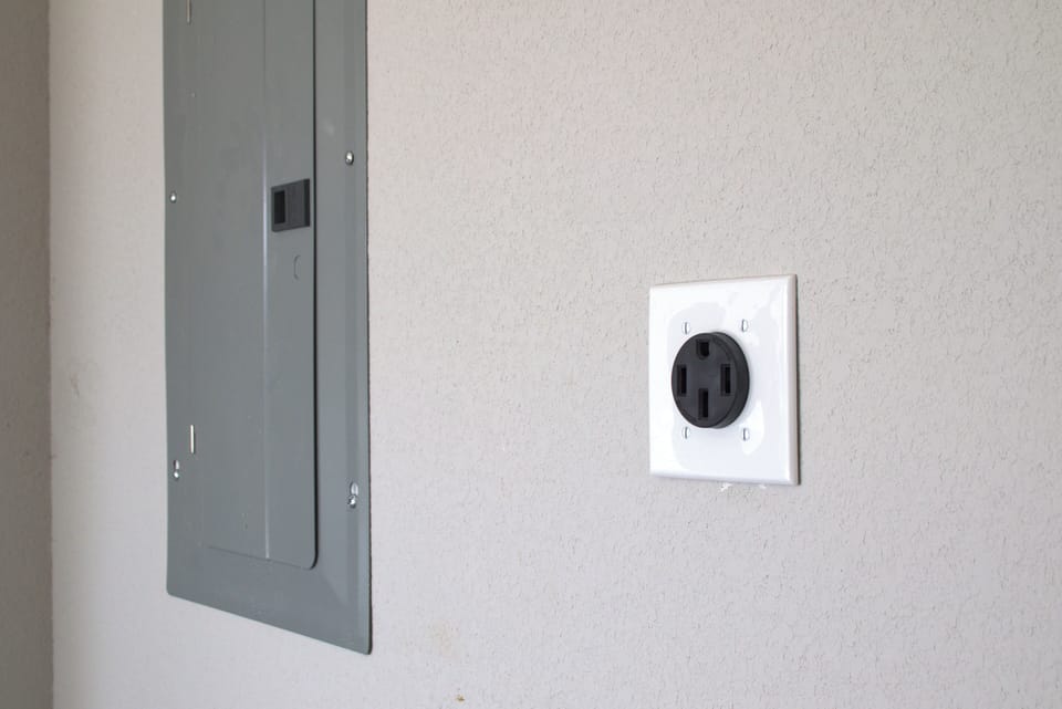 EV plug 