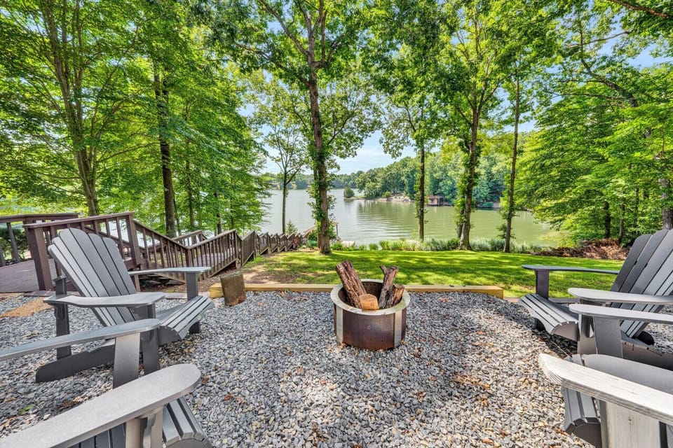 Experience the ultimate outdoor comfort with our fire pit, offering a perfect spot for unwinding and enjoying the night air.