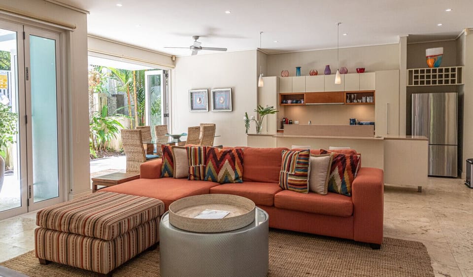 Courtyard On Murphy: Spacious and modern bohemian...