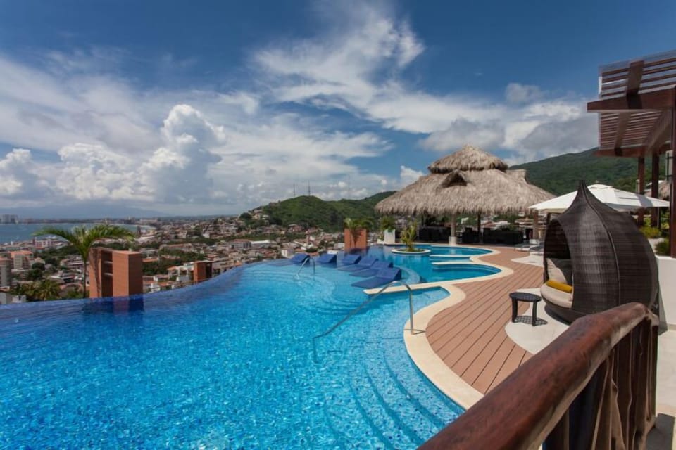 Condo - Image 1