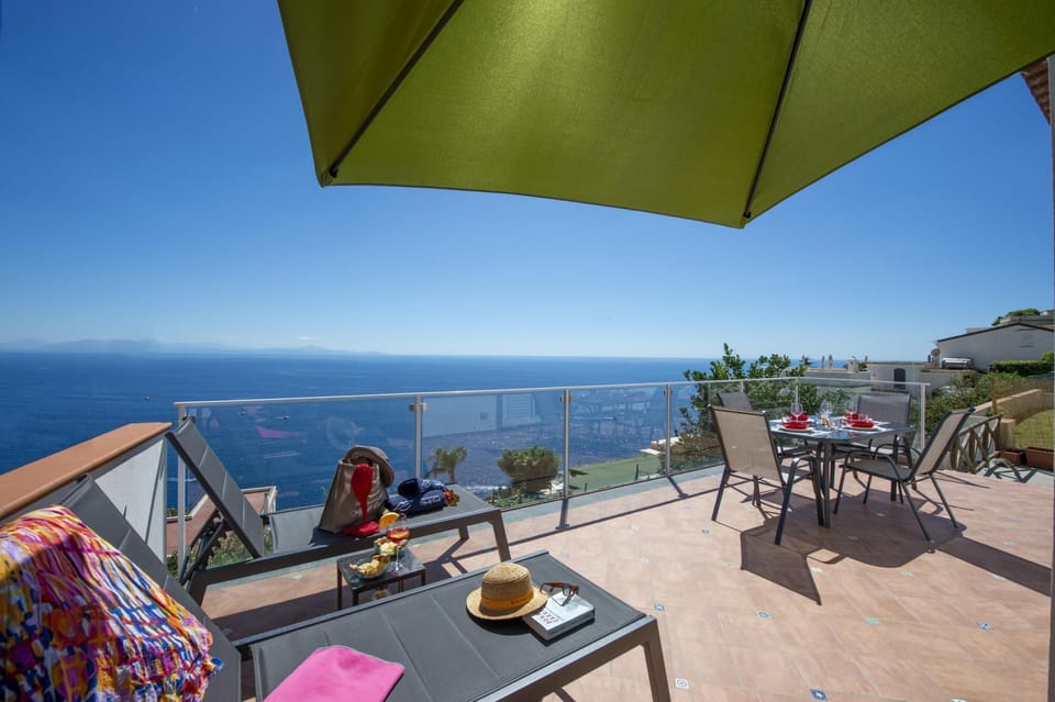 House | Terrace/patio