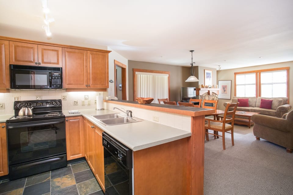 Room, Indoors, Flooring, Chair, Furniture