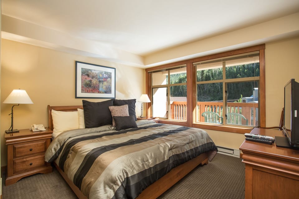 Furniture, Bedroom, Indoors, Room, Flooring