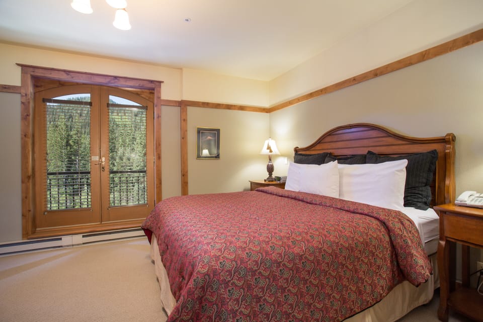 Bed, Furniture, Bedroom, Room, Indoors