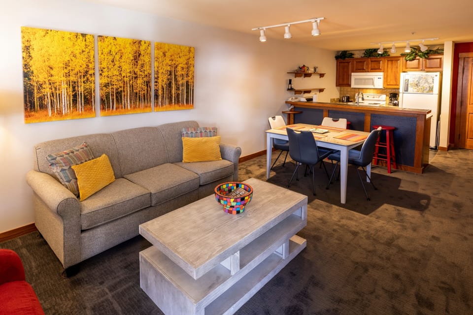 Living Room, Room, Indoors, Flooring, Furniture