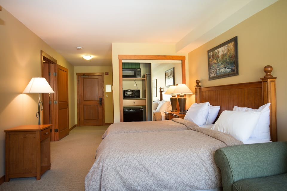 Flooring, Furniture, Room, Indoors, Bedroom